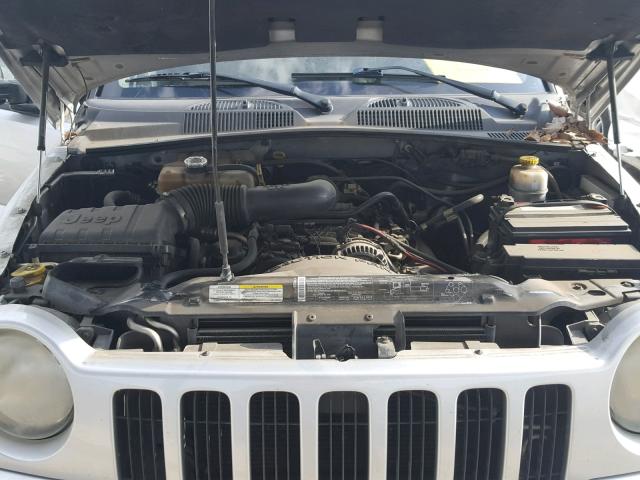 1J4GL38K64W152844 - 2004 JEEP LIBERTY RE SILVER photo 7