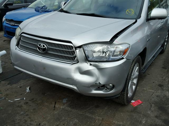 JTEEW44A382011603 - 2008 TOYOTA HIGHLANDER SILVER photo 9