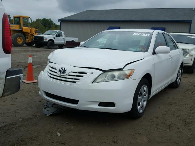4T4BE46K09R057347 - 2009 TOYOTA CAMRY BASE WHITE photo 2