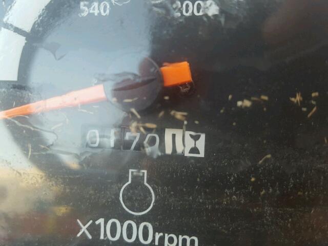 26H151010049 - 2016 MAHINDRA AND MAHINDRA TRACTOR RED photo 8