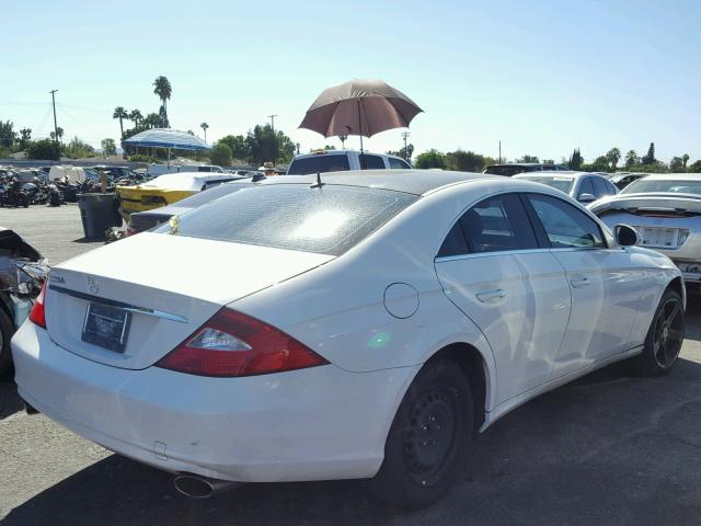 WDDDJ75X86A014069 - 2006 MERCEDES-BENZ CLS 500C WHITE photo 4