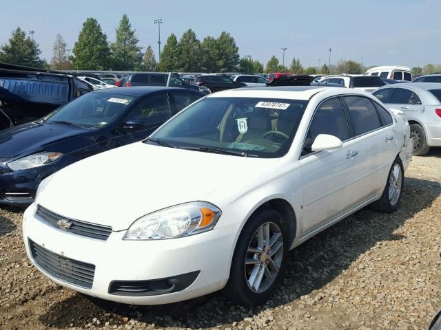 2G1WU583689216150 - 2008 CHEVROLET IMPALA LTZ WHITE photo 2