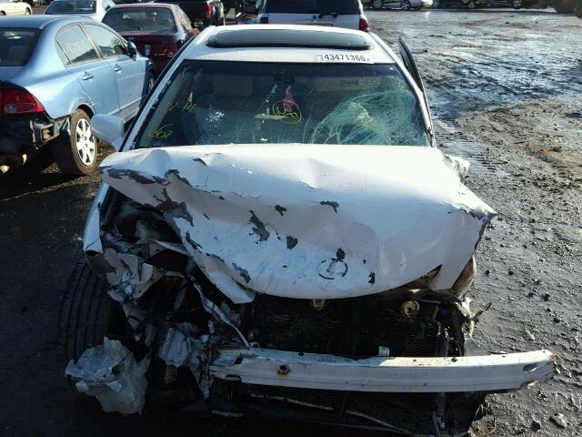 JTHBA30G055063161 - 2005 LEXUS ES 330 WHITE photo 9