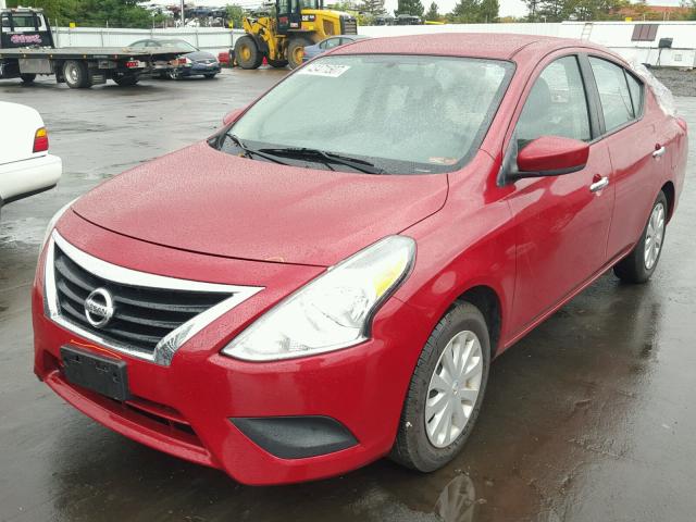 3N1CN7AP3FL855583 - 2015 NISSAN VERSA S RED photo 2