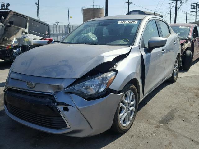 3MYDLBZV5GY110076 - 2016 TOYOTA SCION IA SILVER photo 2