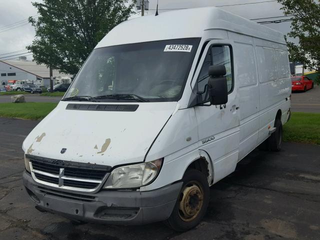 WD0PD544665875180 - 2006 DODGE SPRINTER 3 WHITE photo 2