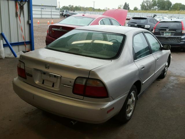 1HGCD5604VA197117 - 1997 HONDA ACCORD BEIGE photo 4