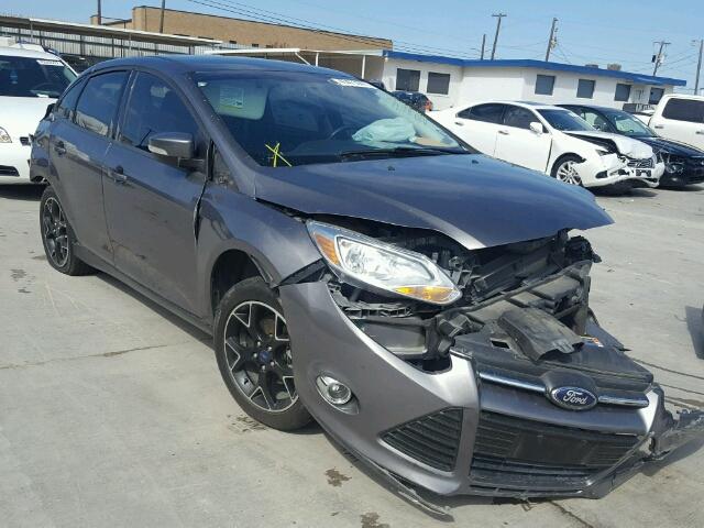 1FADP3F27EL241279 - 2014 FORD FOCUS GRAY photo 1