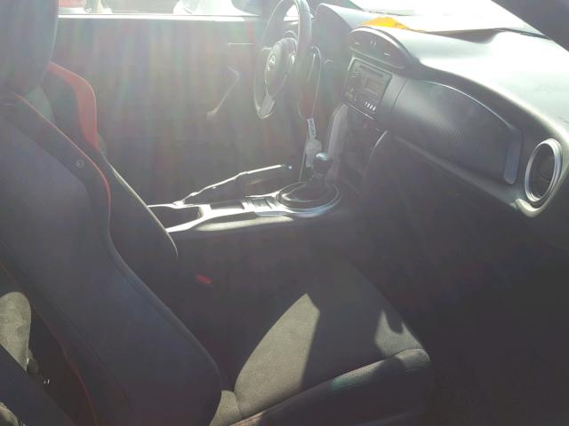 JF1ZNAA12D2726108 - 2013 TOYOTA SCION FR-S WHITE photo 5