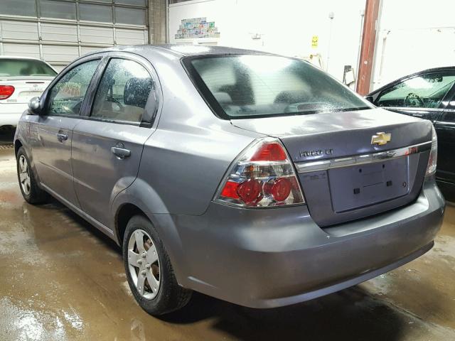 KL1TD56E99B309590 - 2009 CHEVROLET AVEO LS GRAY photo 3