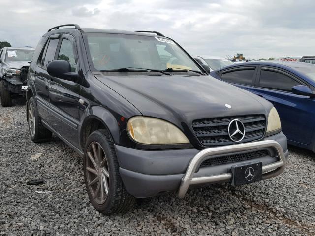 4JGAB54E7XA079989 - 1999 MERCEDES-BENZ ML 320 BLACK photo 1