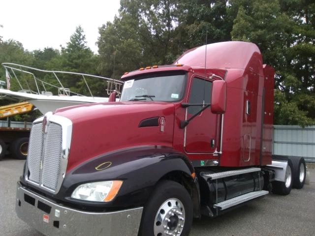 1NKAD39X1FJ455080 - 2015 KENWORTH CONSTRUCTI RED photo 2