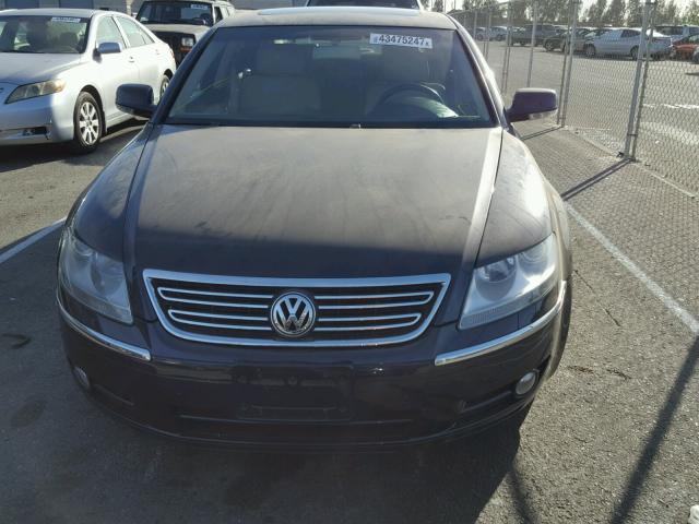 WVWAF03D458004224 - 2005 VOLKSWAGEN PHAETON 4. BLUE photo 9