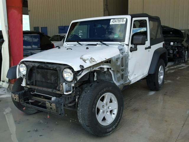 1C4AJWAG4EL207612 - 2014 JEEP WRANGLER S WHITE photo 2