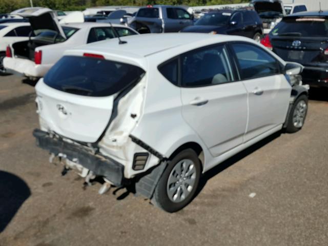 KMHCT5AE5FU204642 - 2015 HYUNDAI ACCENT GS WHITE photo 4