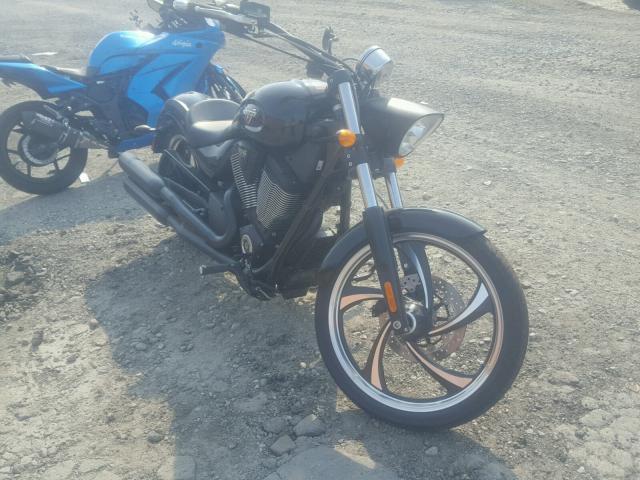 5VPGA36N7F3045543 - 2015 VICTORY MOTORCYCLES VEGAS 8-BA BLACK photo 1