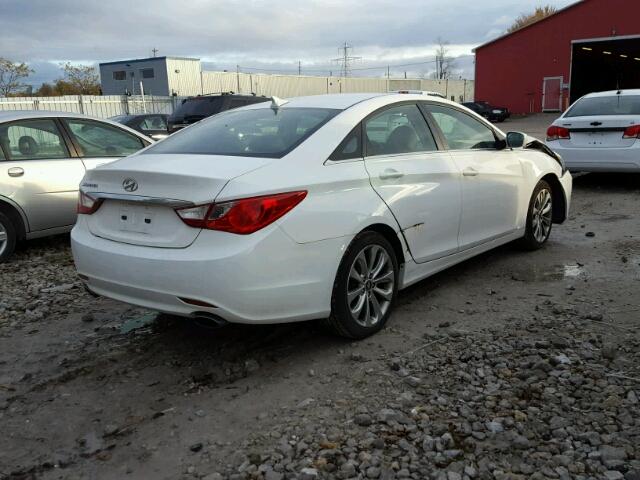 5NPEC4AC7DH783341 - 2013 HYUNDAI SONATA SE WHITE photo 4