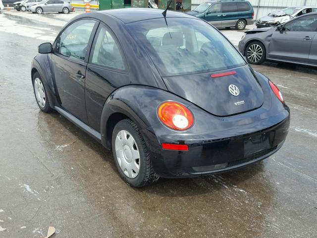 3VWPG3AG1AM018459 - 2010 VOLKSWAGEN NEW BEETLE 黑色 照片 3