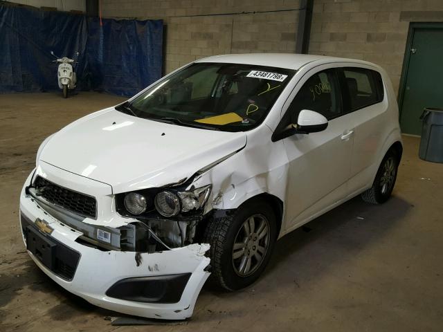 1G1JA6SH2C4161446 - 2012 CHEVROLET SONIC LS WHITE photo 2