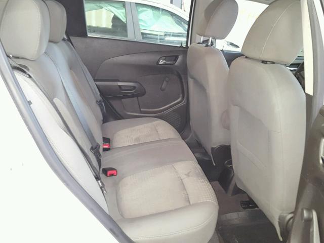 1G1JA6SH2C4161446 - 2012 CHEVROLET SONIC LS WHITE photo 6