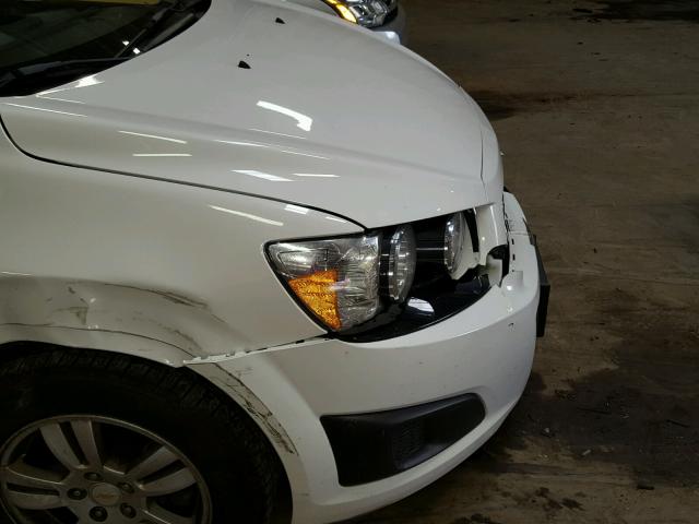 1G1JA6SH2C4161446 - 2012 CHEVROLET SONIC LS WHITE photo 9