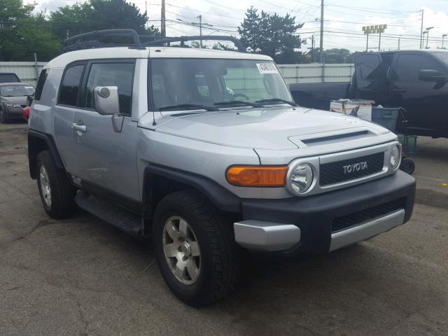 JTEBU11F170083336 - 2007 TOYOTA FJ CRUISER GRAY photo 1