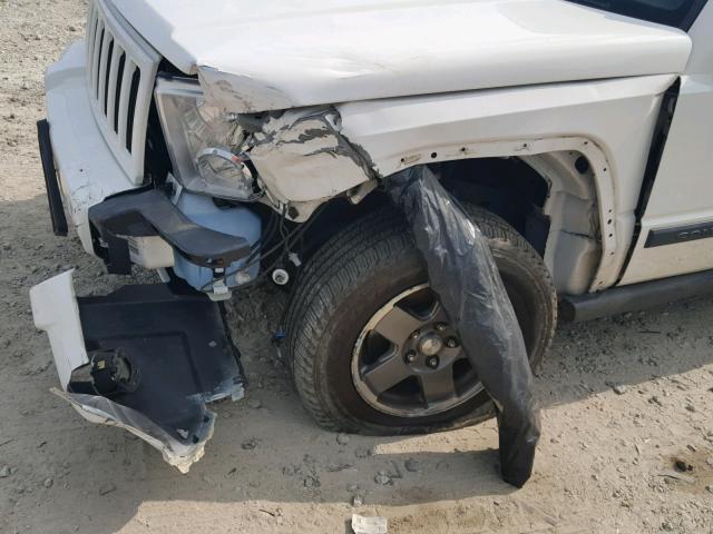 1J8HG48K16C235292 - 2006 JEEP COMMANDER WHITE photo 9