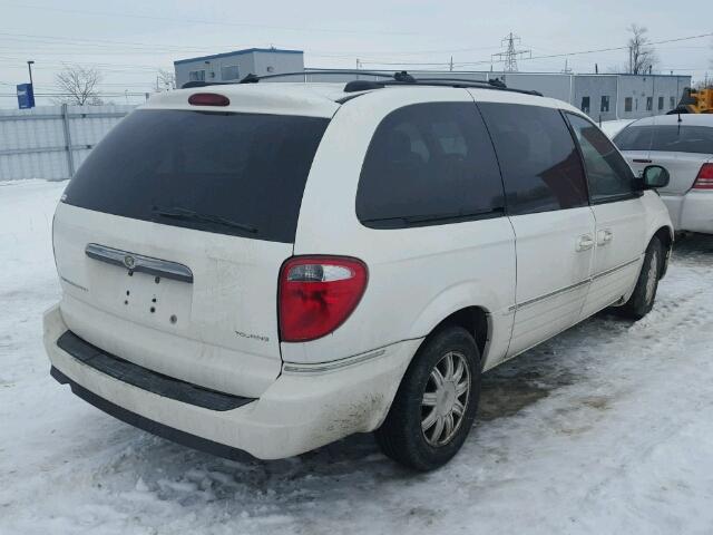 2C8GP54L65R328062 - 2005 CHRYSLER TOWN & COU WHITE photo 4