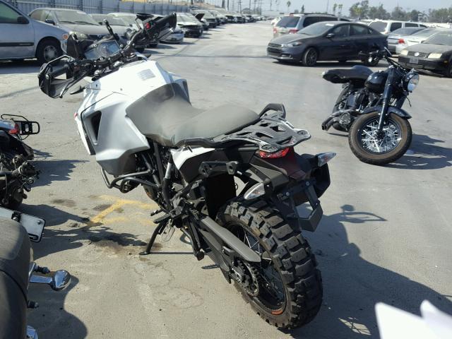 VBKV59404FM932501 - 2015 KTM 1290 SUPER WHITE photo 3