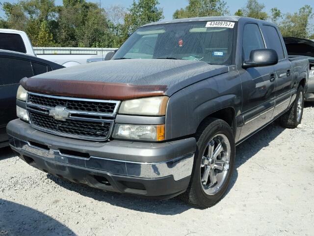 2GCEC13V871162919 - 2007 CHEVROLET SILVERADO GRAY photo 2