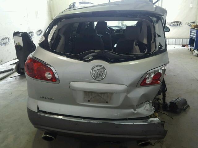 5GAKRBED3BJ252684 - 2011 BUICK ENCLAVE SILVER photo 9