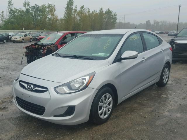 KMHCT4AE0EU664848 - 2014 HYUNDAI ACCENT GLS SILVER photo 2