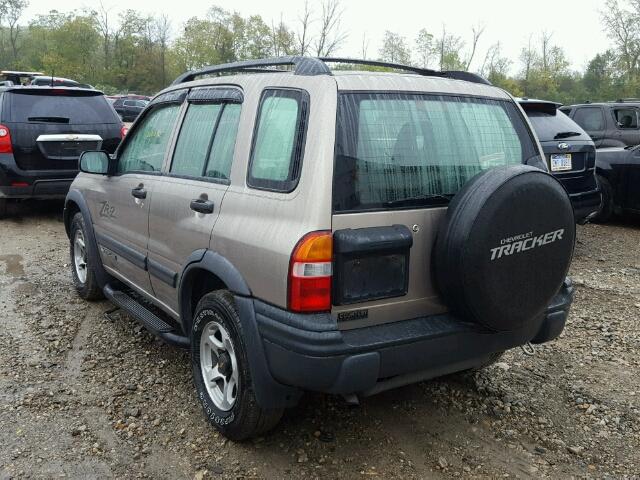 2CNBJ734326954857 - 2002 CHEVROLET TRACKER TAN photo 3