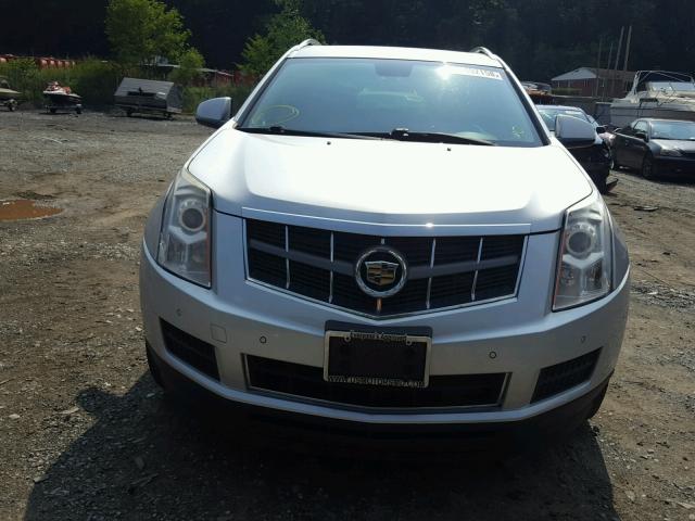 3GYFNAE32CS511866 - 2012 CADILLAC SRX LUXURY SILVER photo 9