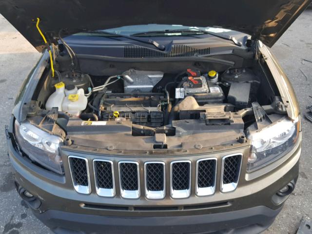 1C4NJCBA7GD559851 - 2016 JEEP COMPASS SP 绿色 照片 7