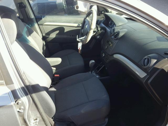 KL1TD56638B047461 - 2008 CHEVROLET AVEO BASE GRAY photo 5