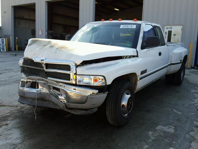 3B7MC33C6TM105742 - 1996 DODGE RAM 3500 WHITE photo 2