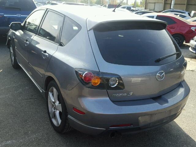 JM1BK143561412351 - 2006 MAZDA 3 HATCHBAC GRAY photo 3