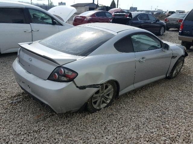 KMHHM66D58U296038 - 2008 HYUNDAI TIBURON GS SILVER photo 4