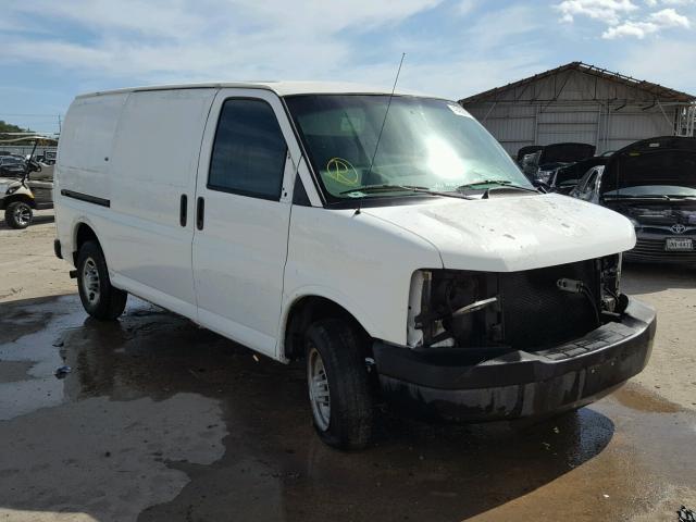 1GCGG25V571198945 - 2007 CHEVROLET EXPRESS G2 WHITE photo 1