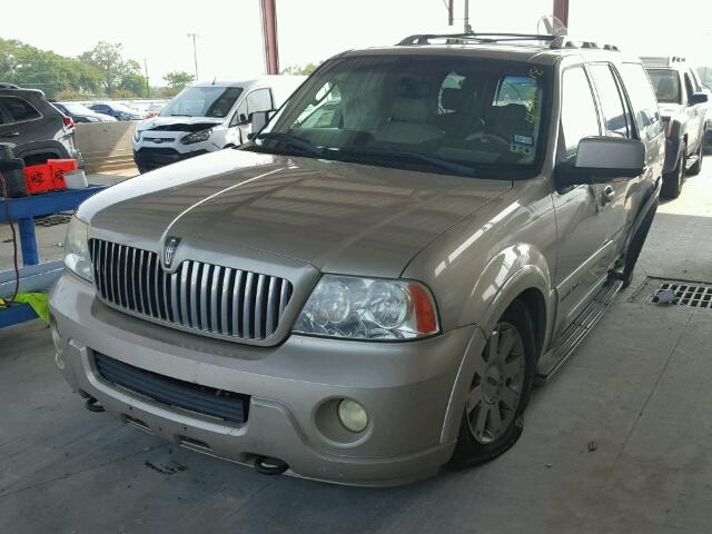 5LMFU27R64LJ26438 - 2004 LINCOLN NAVIGATOR Złoty zdjęcie 2