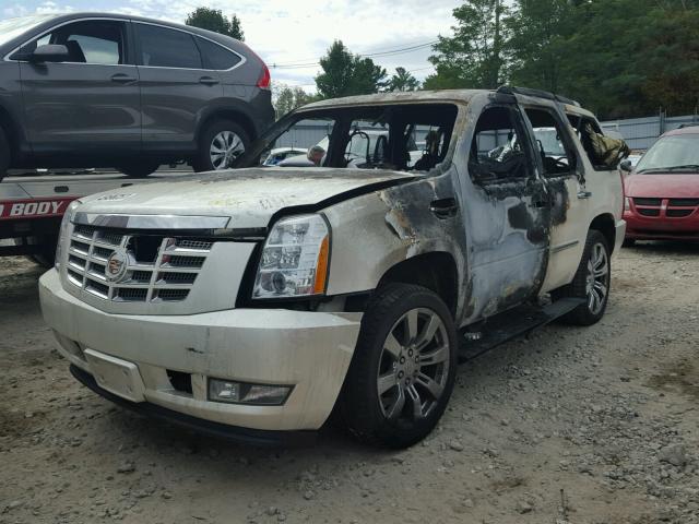 1GYFK63808R177478 - 2008 CADILLAC ESCALADE L WHITE photo 2