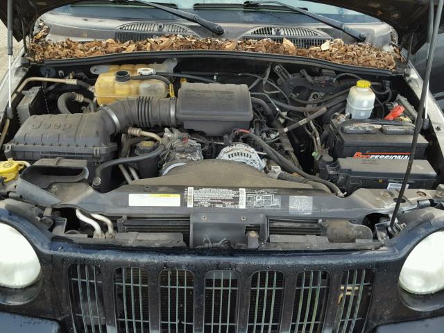 1J4GK38K63W551125 - 2003 JEEP LIBERTY RE BLACK photo 7