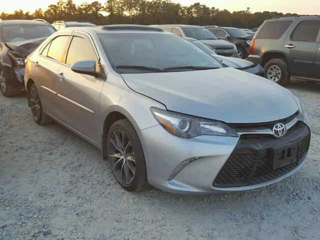 4T1BF1FK6FU107041 - 2015 TOYOTA CAMRY LE 银色 照片 1