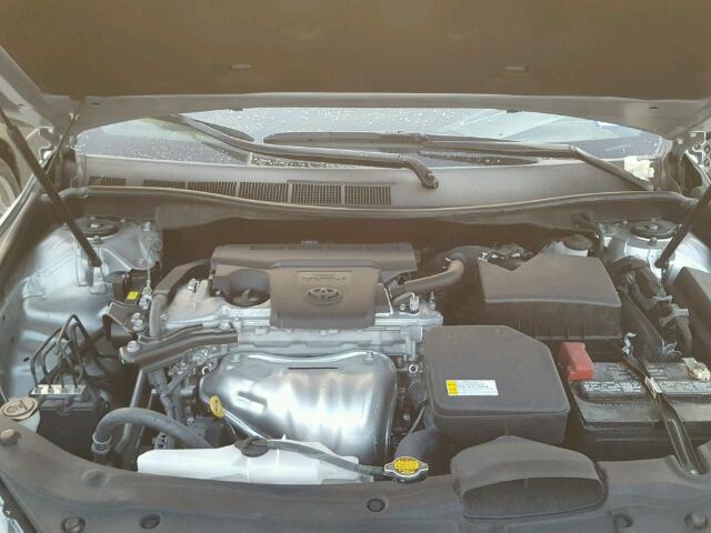 4T1BF1FK6FU107041 - 2015 TOYOTA CAMRY LE 银色 照片 7