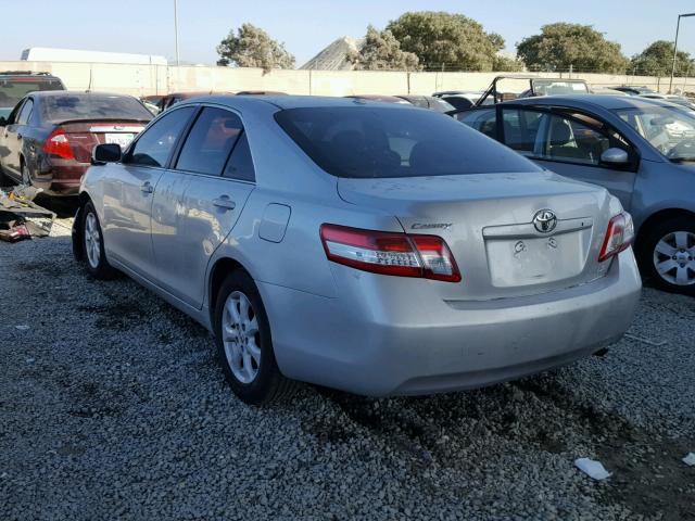 4T4BF3EK6BR207010 - 2011 TOYOTA CAMRY SILVER photo 3