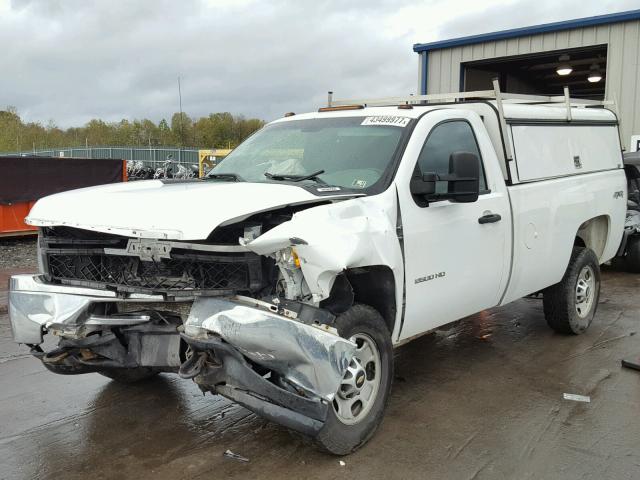 1GC0KVCG1CF107043 - 2012 CHEVROLET SILVERADO WHITE photo 2