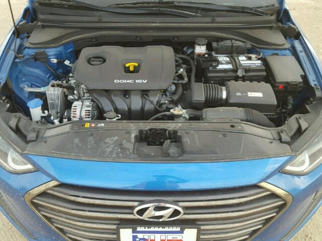 5NPD84LF4HH042056 - 2017 HYUNDAI ELANTRA SE BLUE photo 7