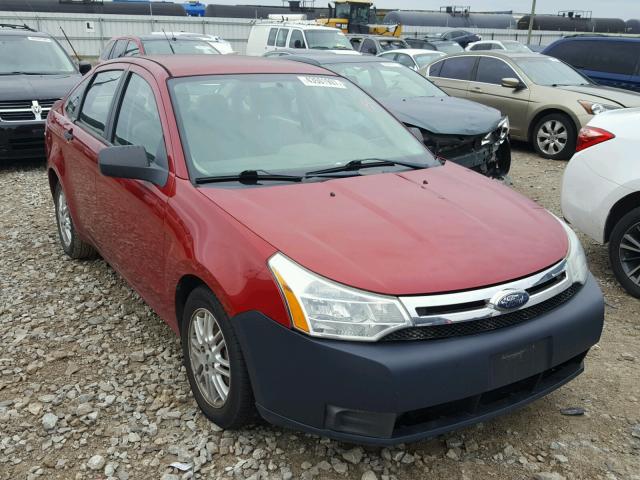 1FAHP35N69W178421 - 2009 FORD FOCUS SE MAROON photo 1