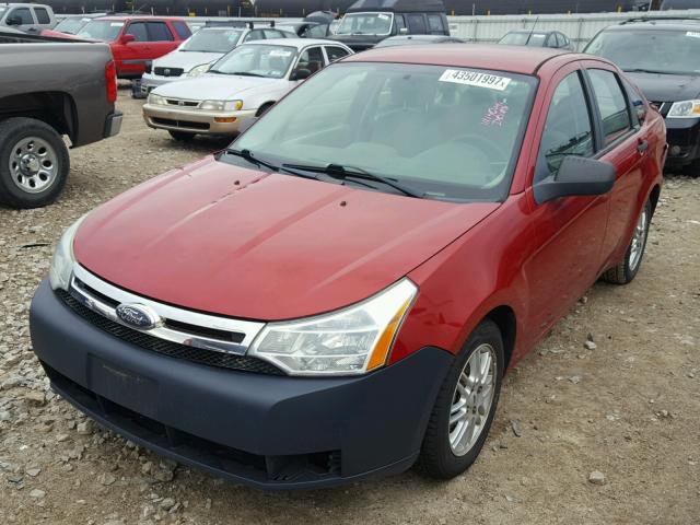 1FAHP35N69W178421 - 2009 FORD FOCUS SE MAROON photo 2